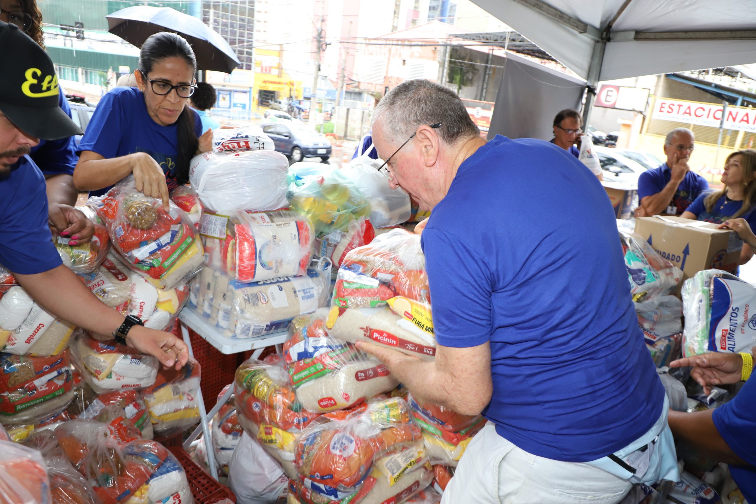 Campanha Natal Sem Fome arrecada mais de 2,5 toneladas de alimentos em Dia D 