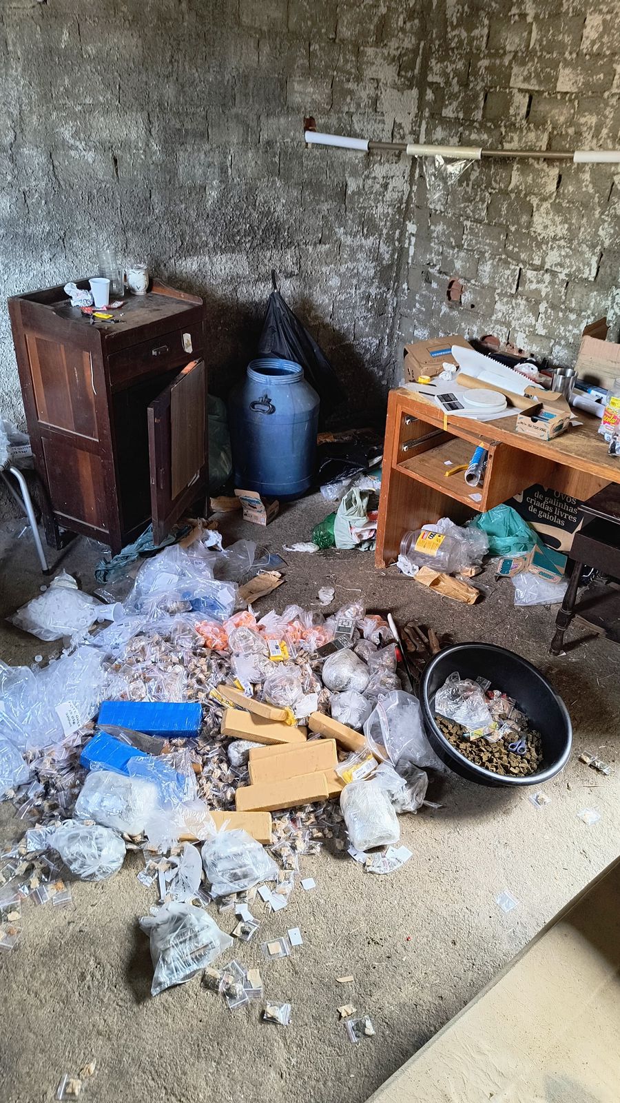 Polícia encontra 15kg de drogas em casa no Jardim Novo Campos Elíseos