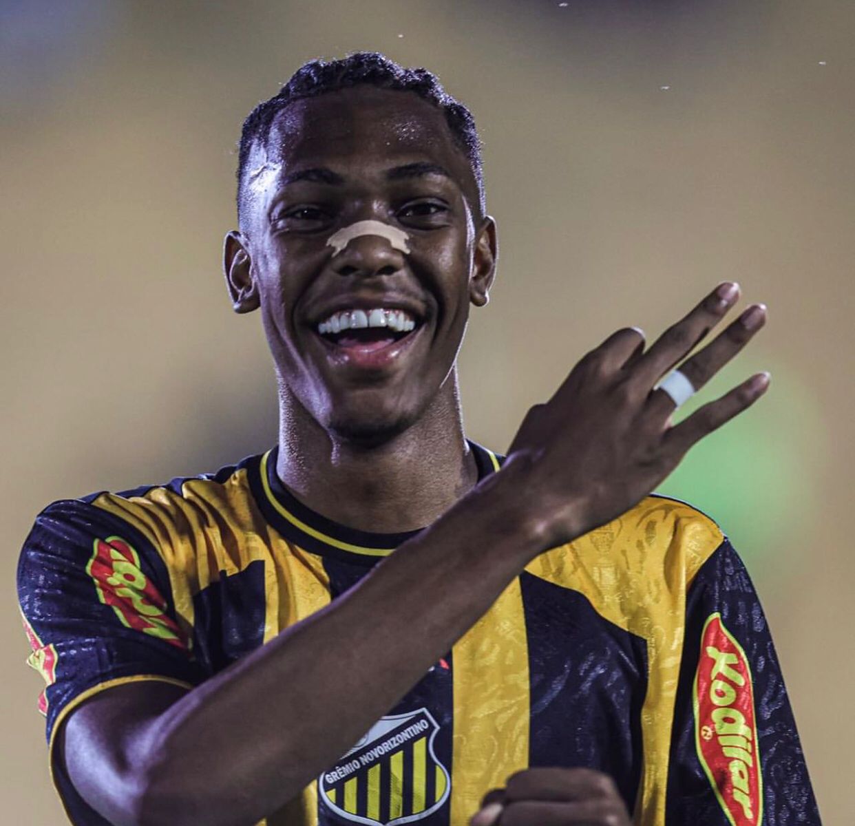 Santos busca a contratação de zagueiro do Novorizontino