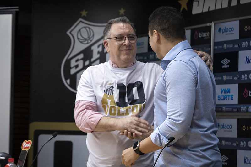 Confirmados, CEO e novo treinador começam a traçar planos no Santos