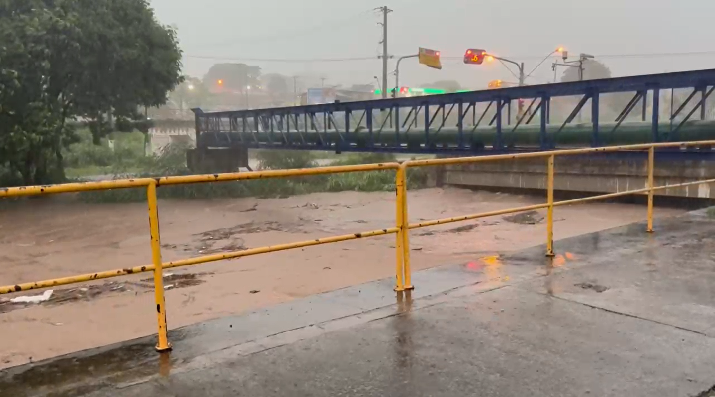 Limeira tem alagamentos após segundo maior acumulado de chuva do estado
