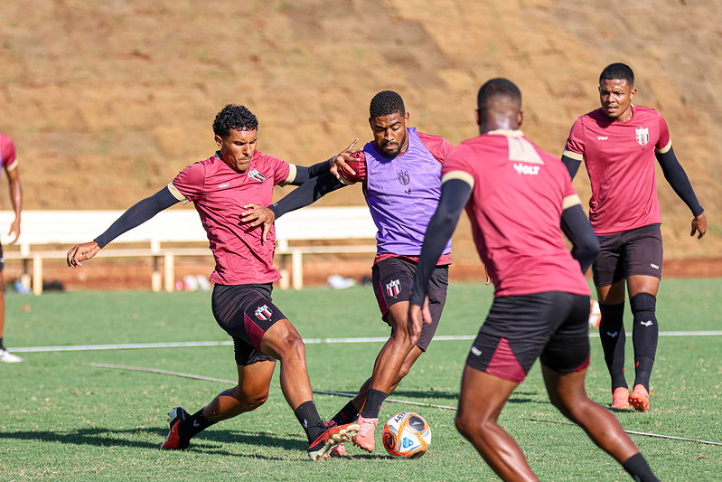 Técnico Márcio Zanardi esboça Botafogo-SP, mas time é derrotado em jogo-treino