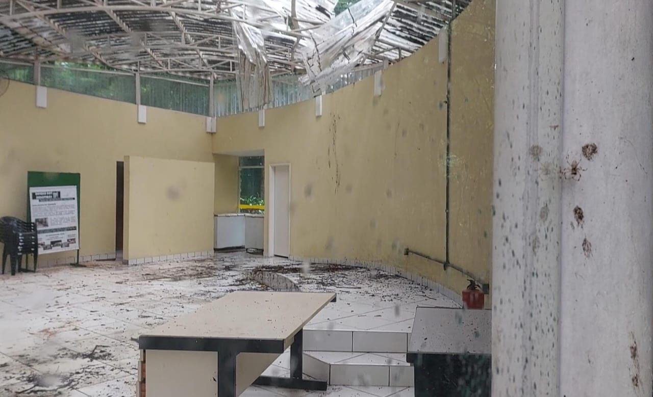 Centro de Educação Ambiental do Bosque dos Jequitibás está abandonado e sem funcionamento