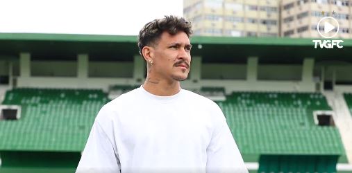 Guarani divulga vídeo em agradecimento a Matheus Bueno: “Sempre será lembrado por sua dedicação”