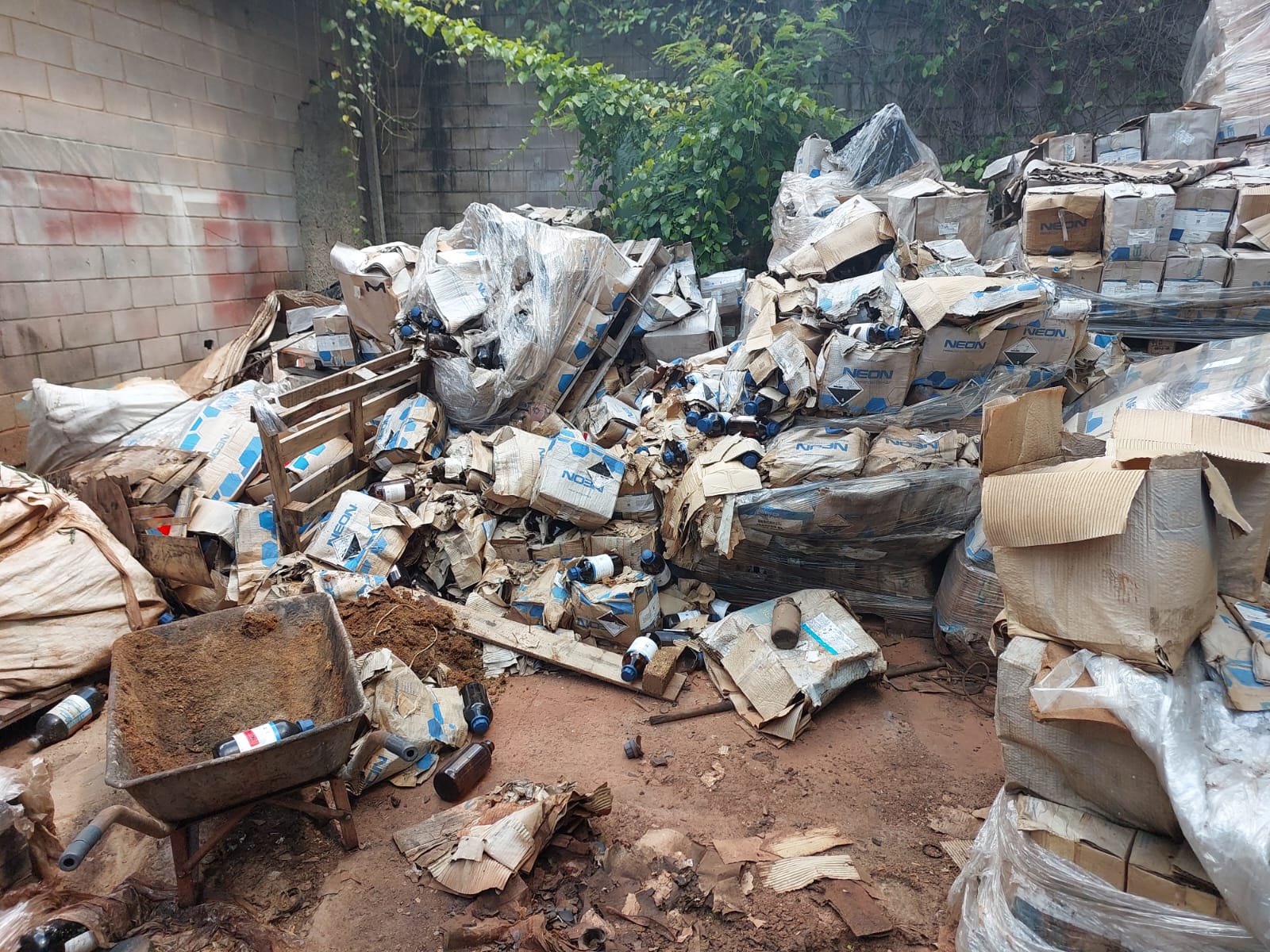 Polícia Civil descobre fábrica de remédios clandestina em Campinas