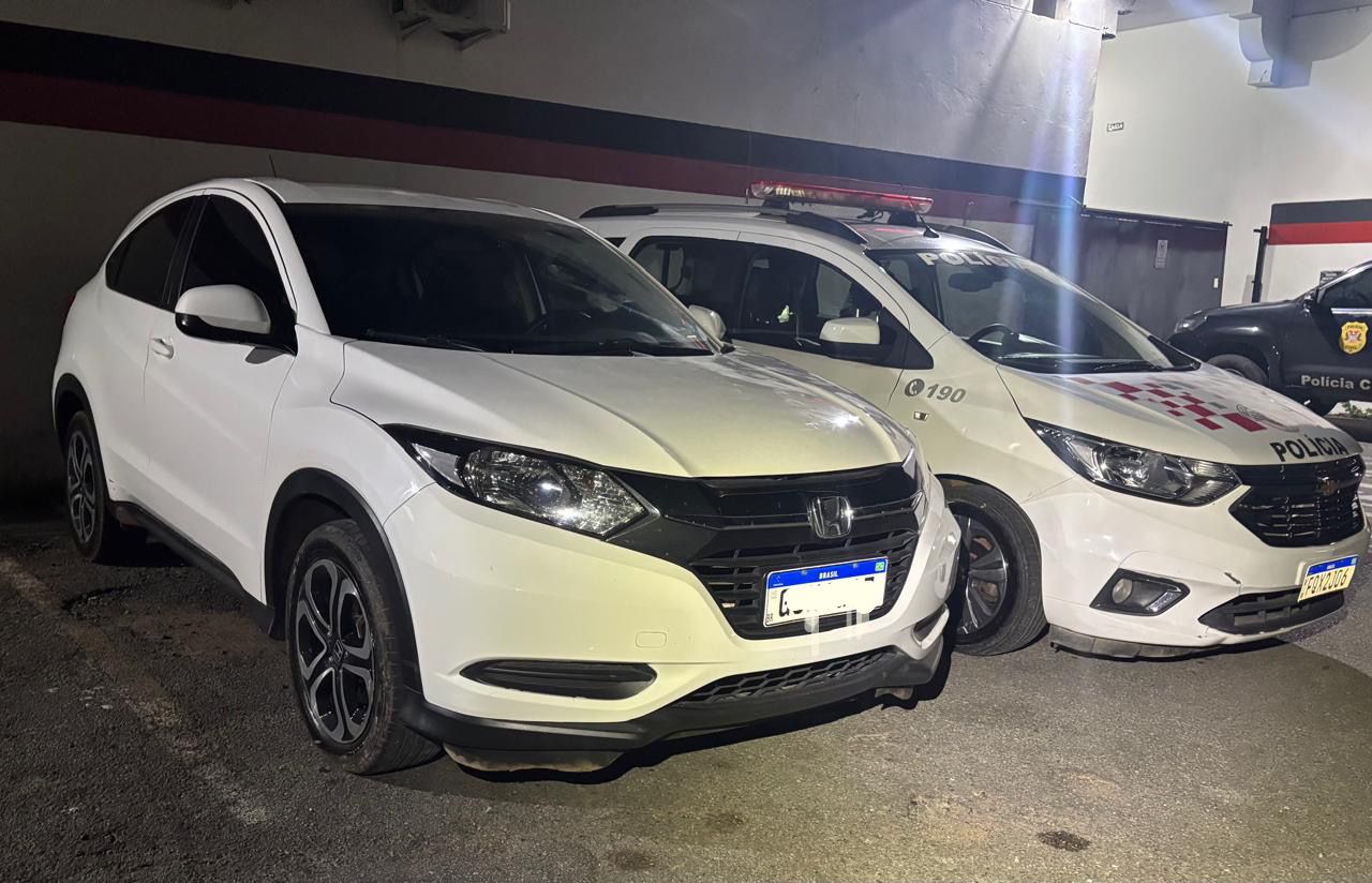 Polícia recupera carro roubado em Campinas e prende três suspeitos