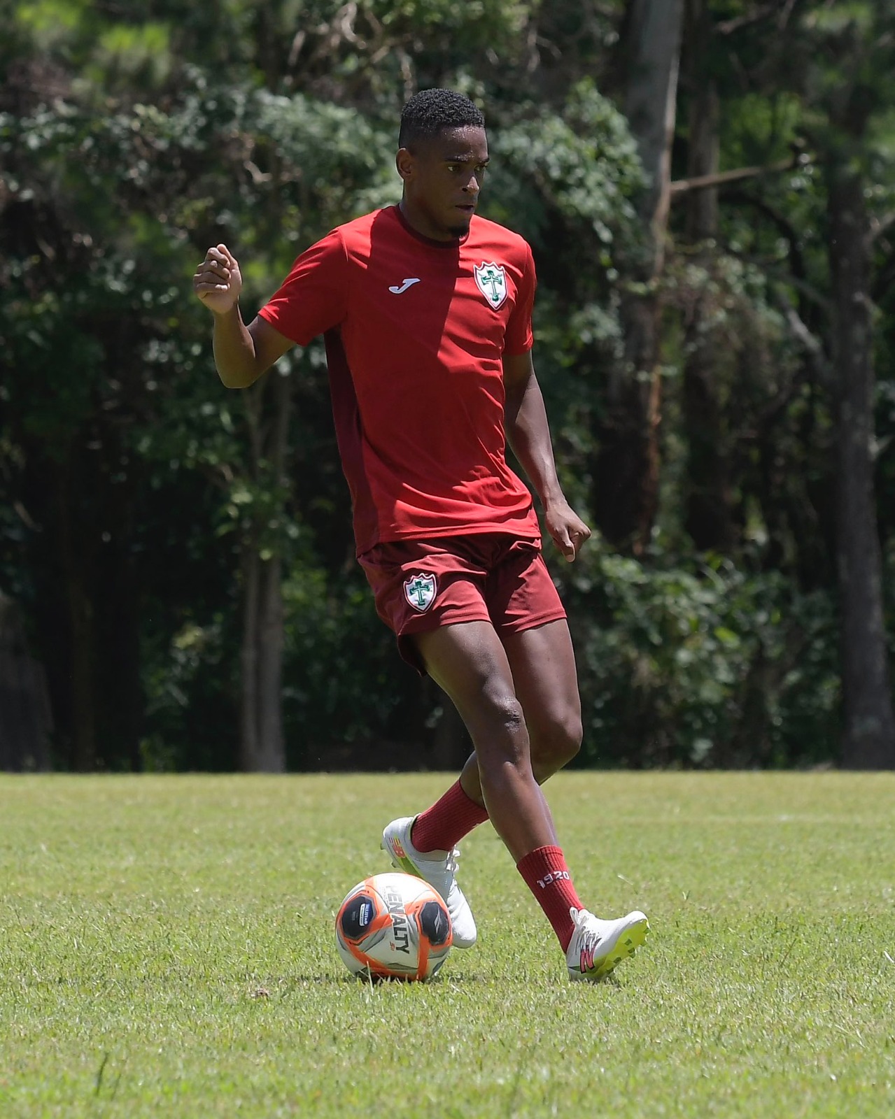 Antes de enfrentar a Ponte, Lusa se reforça com atacante Jajá Dias