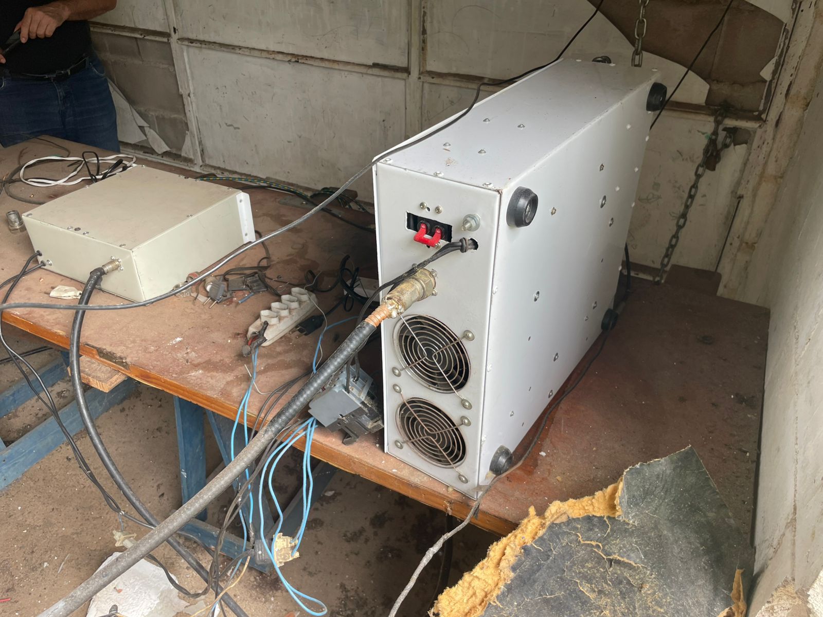 PF cumpre mandado de busca e apreensão contra rádio clandestina de Valinhos 