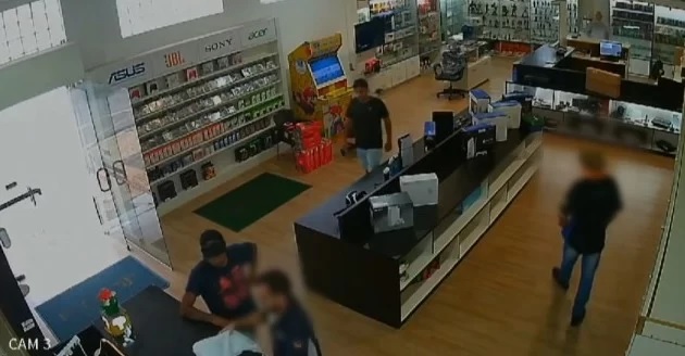 Tentativa de assalto em Campinas termina com dois criminosos e PM de folga baleados