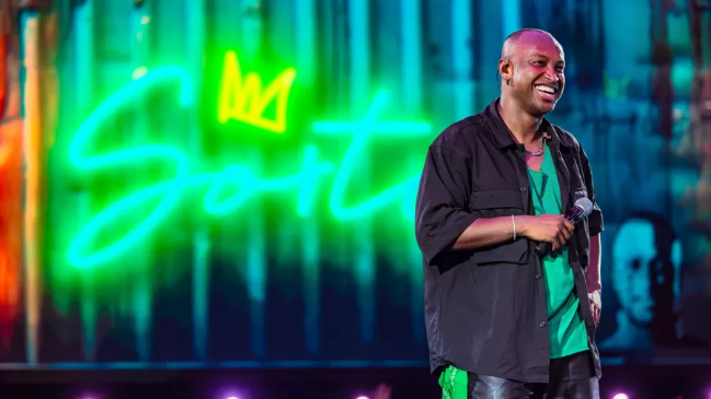 Thiaguinho se apresenta em Águas de Lindóia neste domingo