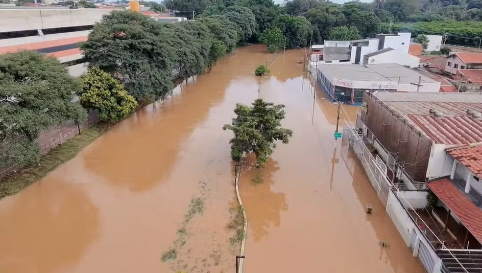 Moradores afetados por enchente em Sta. Bárbara d’Oeste podem sacar dinheiro na Caixa 