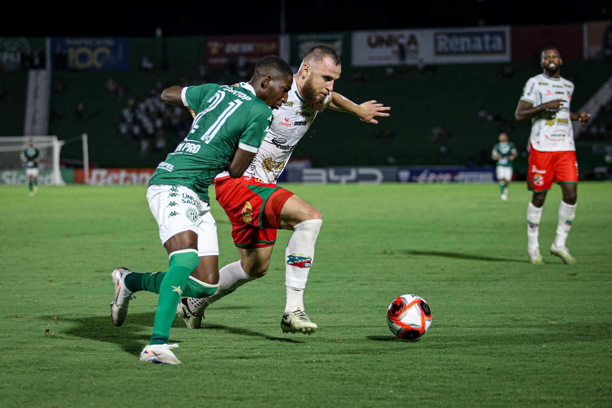 Atacante do Guarani pede desculpas em rede social por erro no gol do Velo Clube