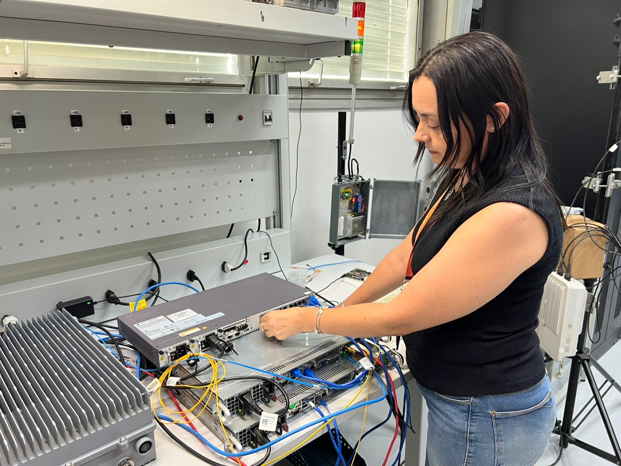 Conheça história de cientistas de Campinas que desenvolveram tecnologia 4G no país e comunicação do Exército