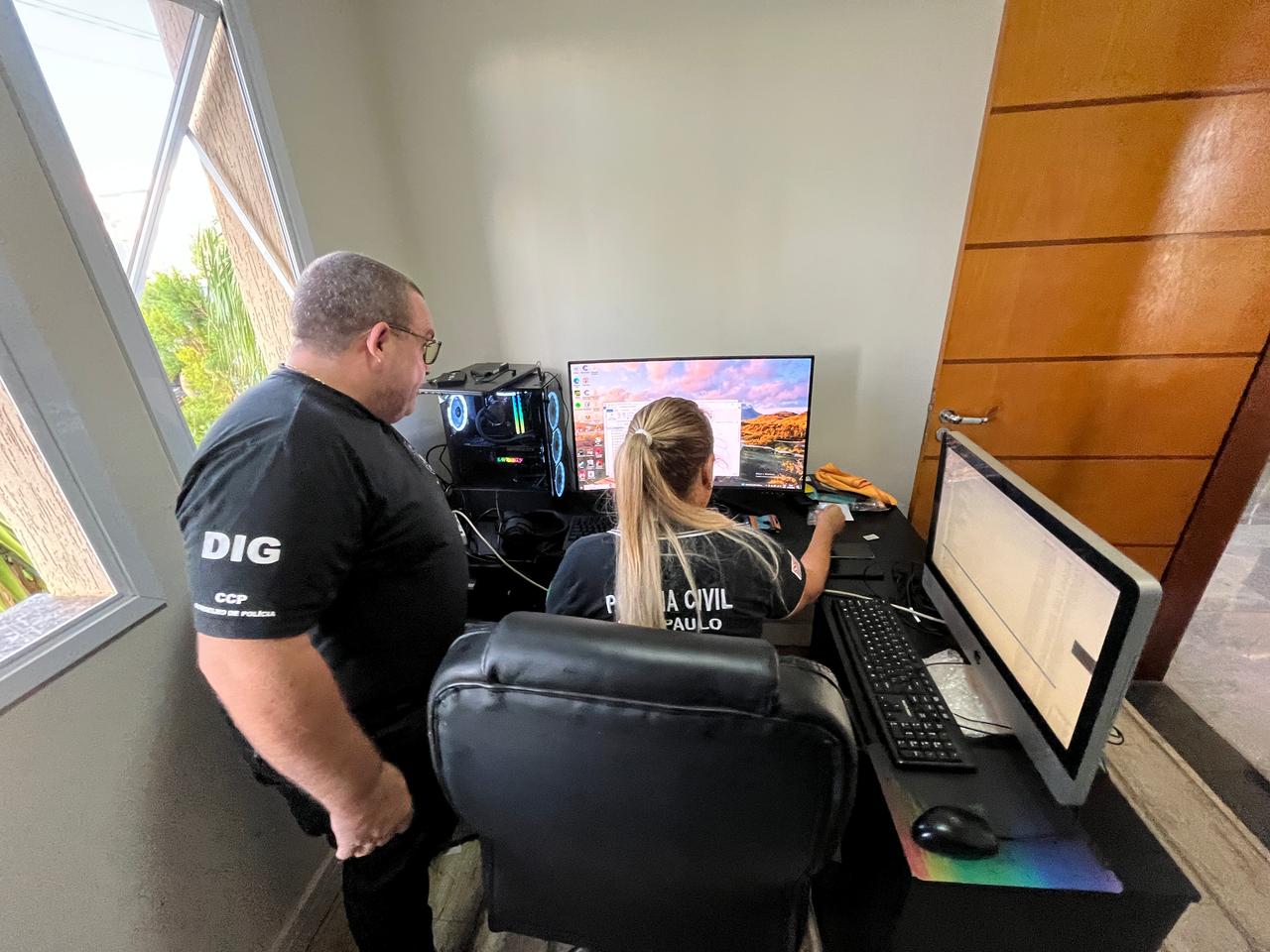 Pai e filho são presos com material de abuso sexual infantil em Paulínia