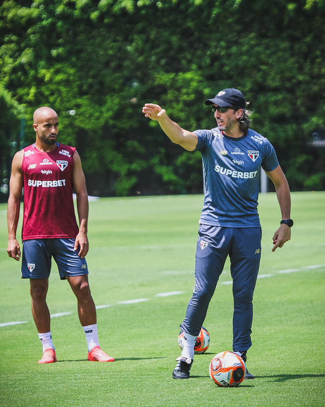Com titulares, São Paulo recebe a Ponte Preta nesta noite no Morumbis