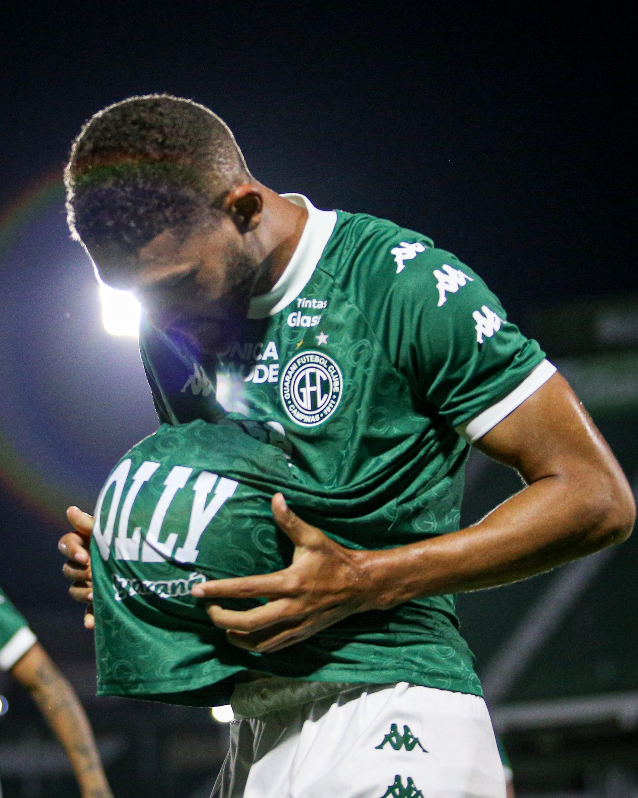 Guarani joga mal e leva castigo do Velo Clube nos acréscimos