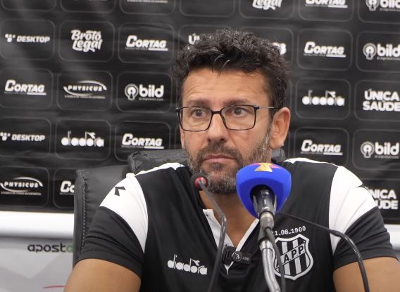 Valentim comemora vitória, mas liga o alerta em relação aos problemas físicos na Ponte