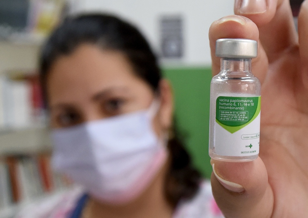 Campinas vai fazer ação especial para vacinar adolescentes contra HPV 