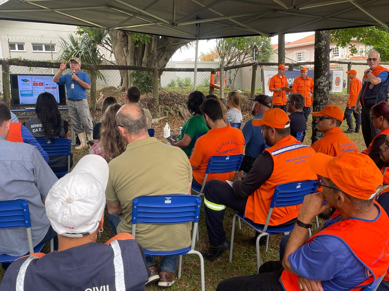 Defesa Civil faz treinamento para prevenção da febre amarela com uso de tecnologia