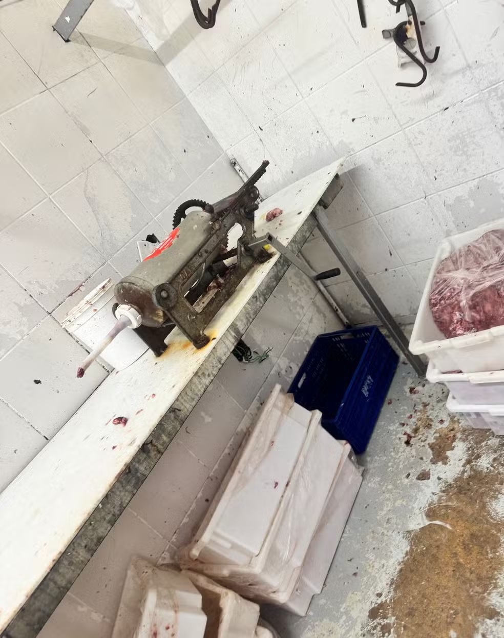 Frigorífico com carnes impróprias para consumo distribuía para a região de Hortolândia, diz polícia