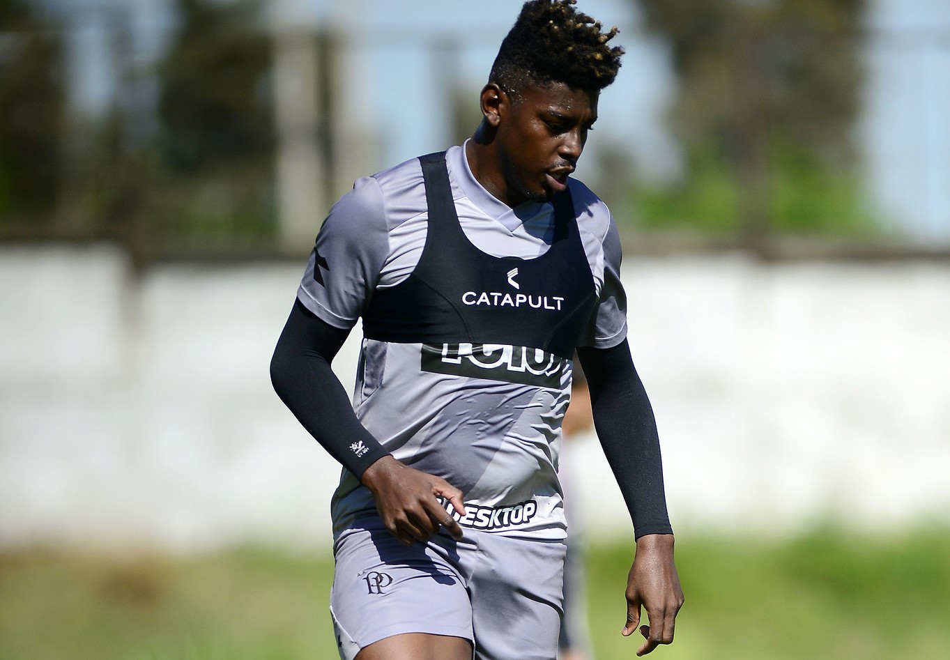 Gustavo Vintecinco é regularizado e avalia tempo de preparação para disputa da Série C