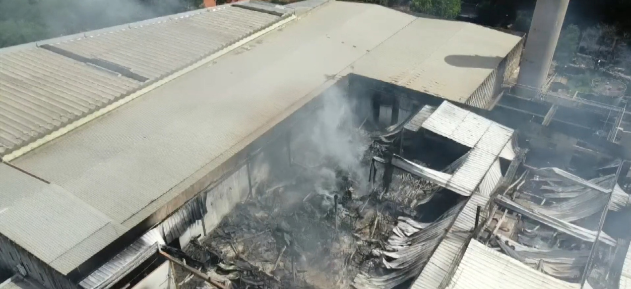 Incêndio destrói parte de indústria têxtil em Nova Odessa; ninguém ficou ferido