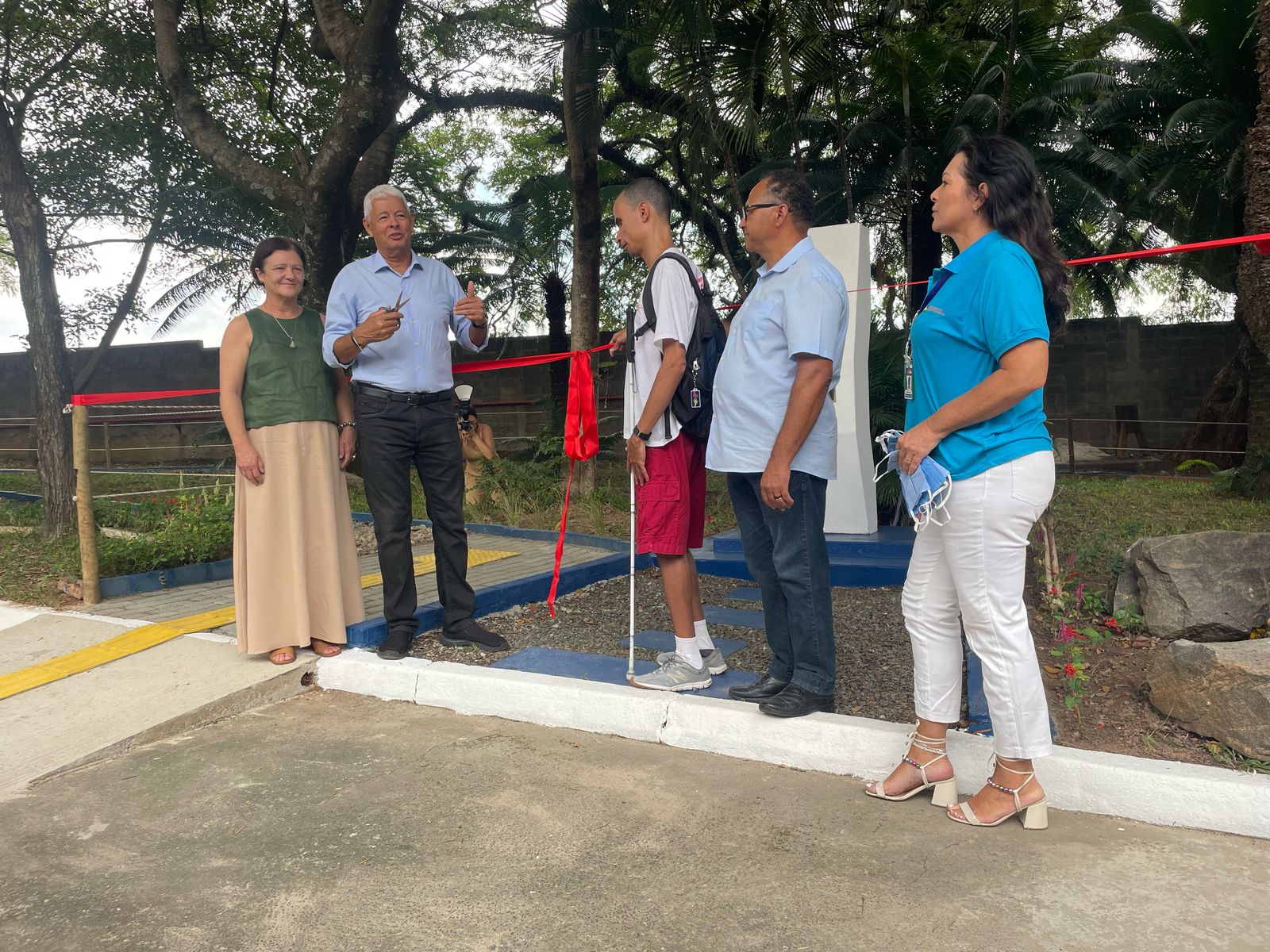 Instituto dos Cegos de Campinas entrega ‘jardim sensorial’ para desenvolver habilidades