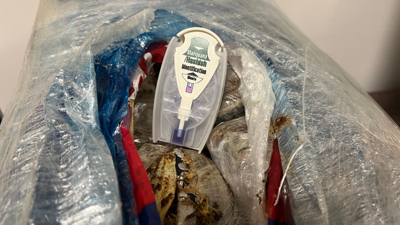 Mulher é presa com 12kg de skunk no Aeroporto de Viracopos, em Campinas