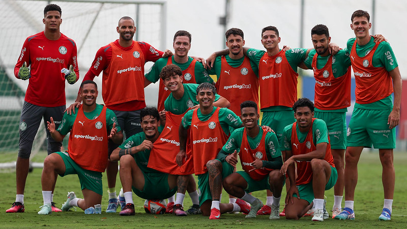 Palmeiras tem formação quase completa para tentar calar Neo Química Arena e levantar o tetra