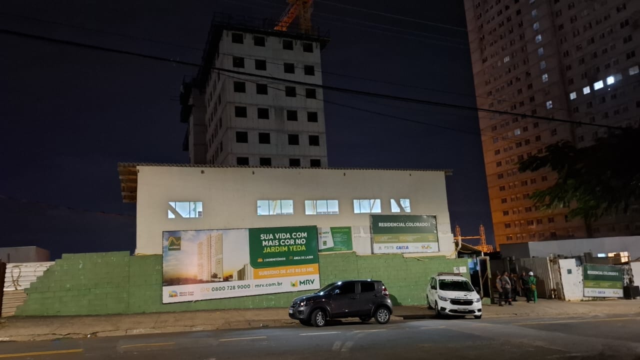 Dois ficam feridos após roubo a obra na Vila União