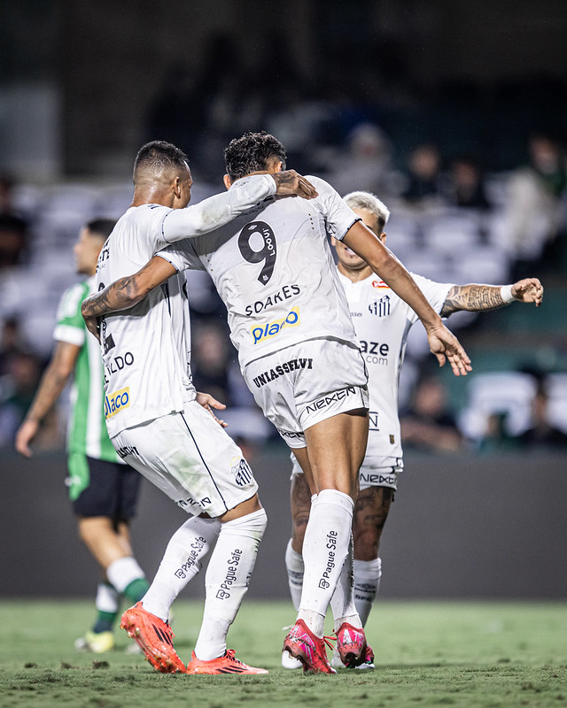Vitória sobre o Coritiba por 4 a 1 da tranquilidade para o Santos se preparar para o Brasileirão