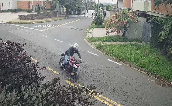 Bando assalta casa na Vl. Brandina em Campinas; cerca de R$ 11 mil foram transferidos via Pix