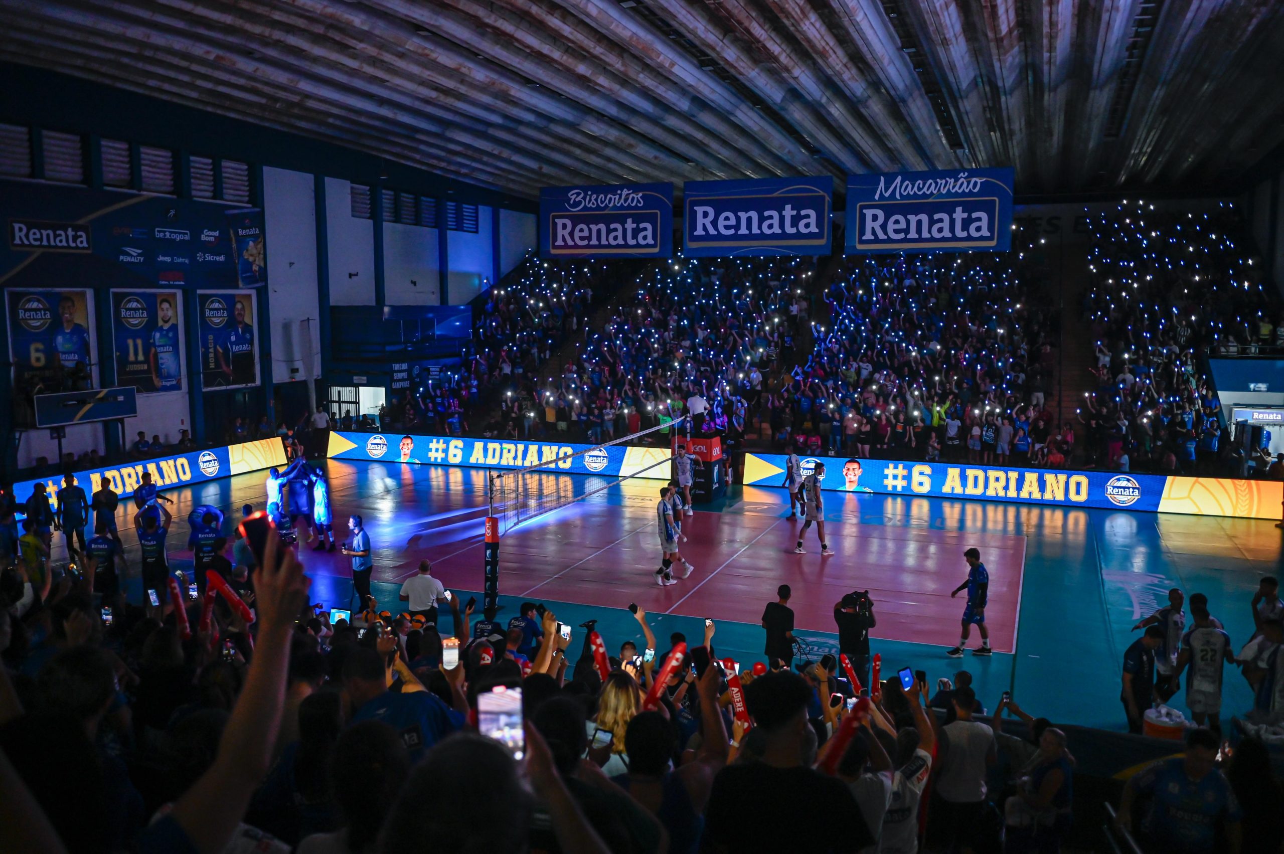 Com ingressos esgotados, Vôlei Renata faz primeiro jogo da semifinal contra o Suzano