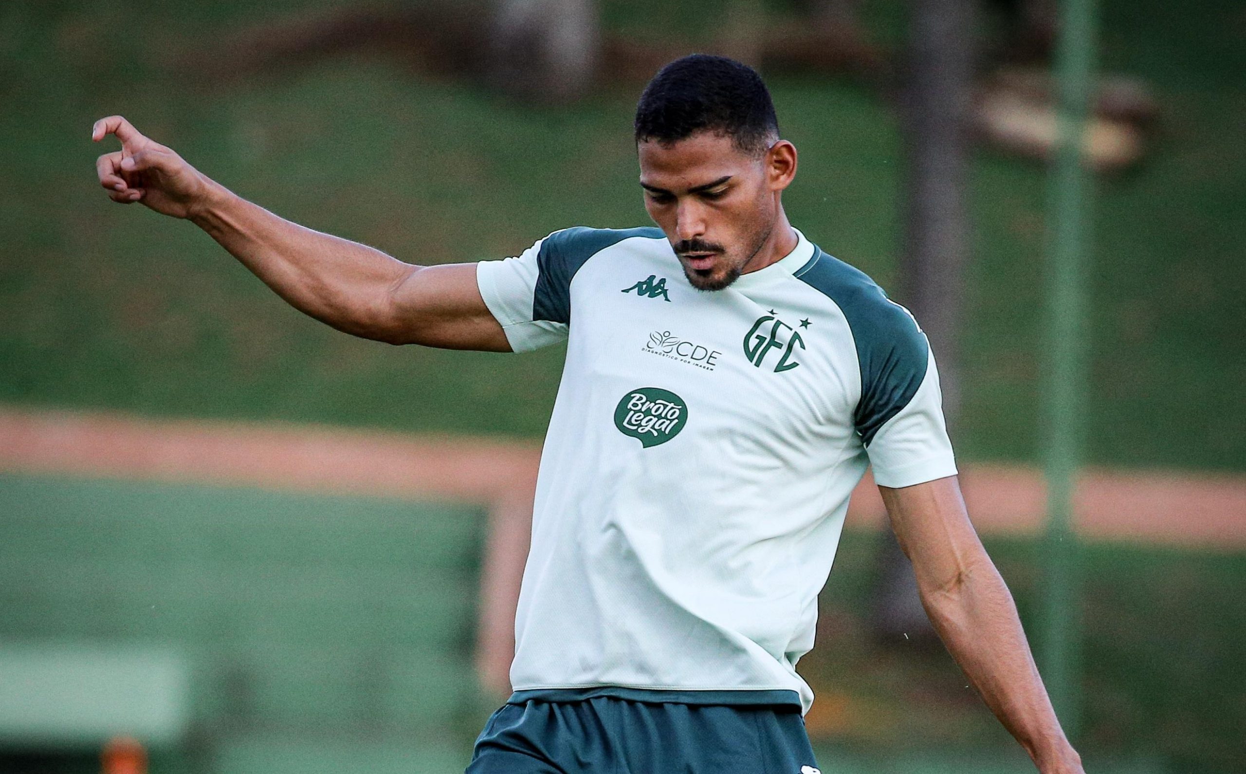 Emerson Barbosa avalia preparação do Guarani em Águas de Lindóia e projeta estreia na Série C