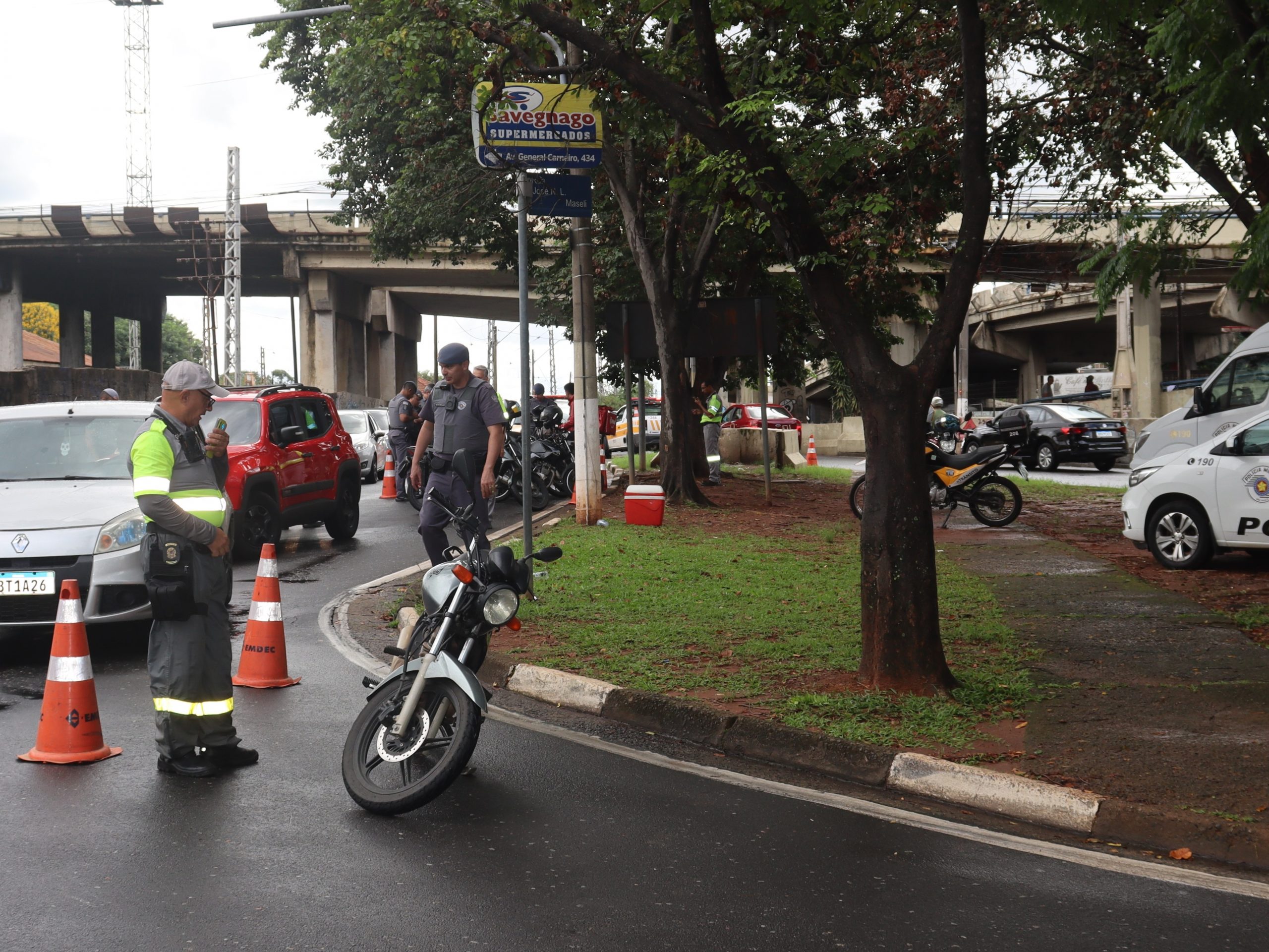 Escapamentos barulhentos lideram autuações de março em blitzes da Emdec