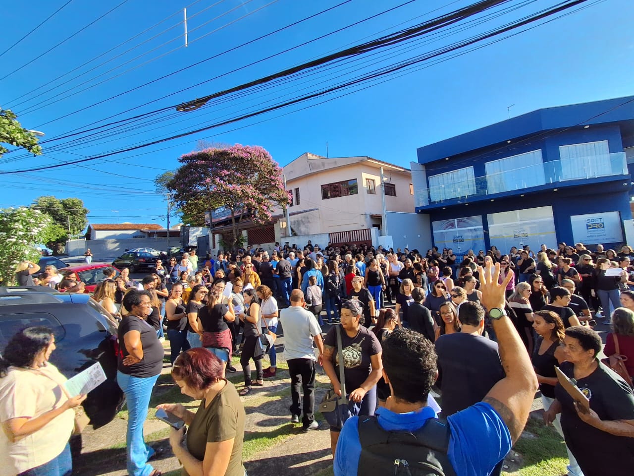 Funcionários públicos de Jaguariúna entram em greve; prefeitura diz que movimento é ilegal 