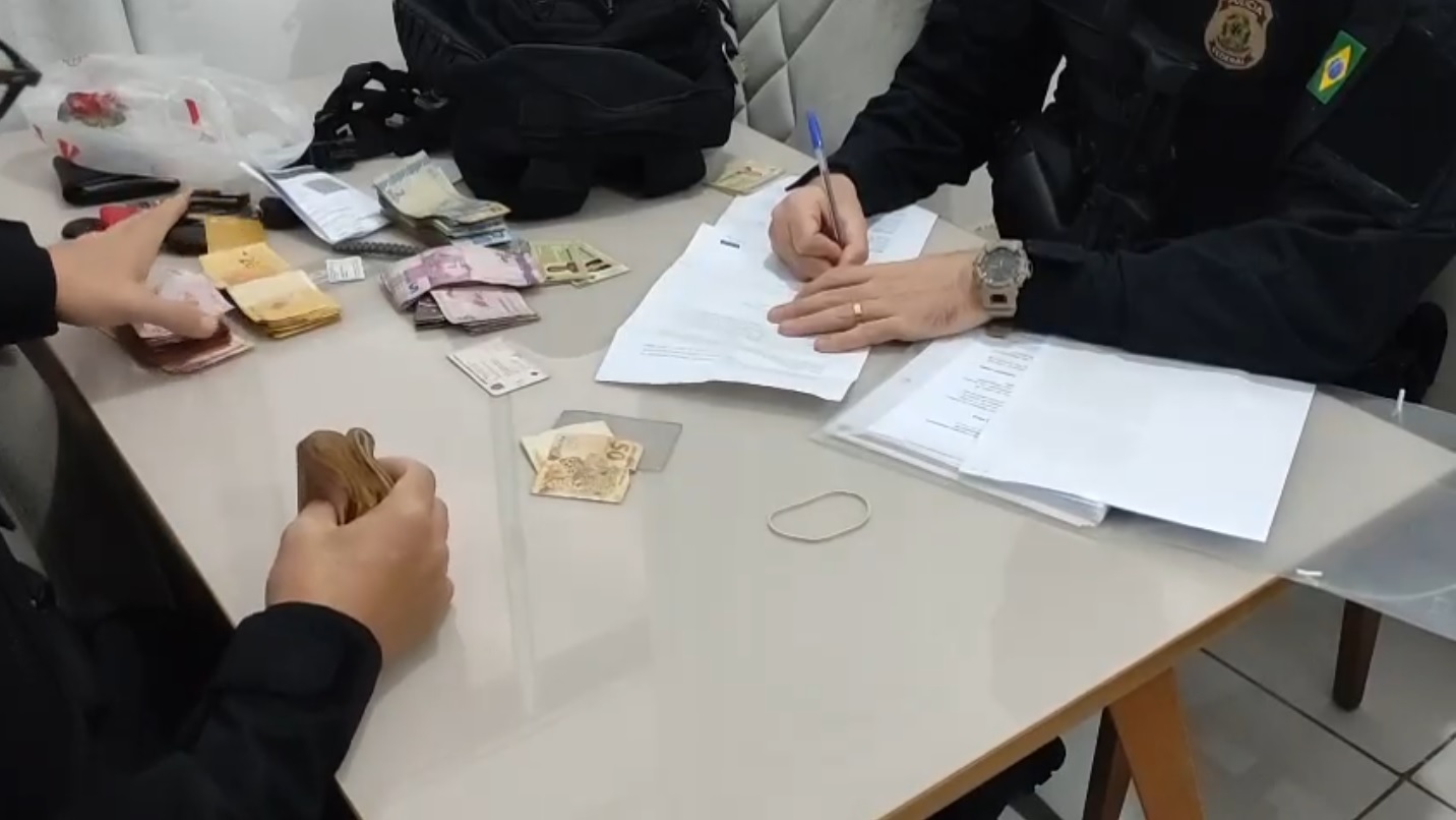 PF faz operação contra o tráfico internacional que atravessava o oceano de barco