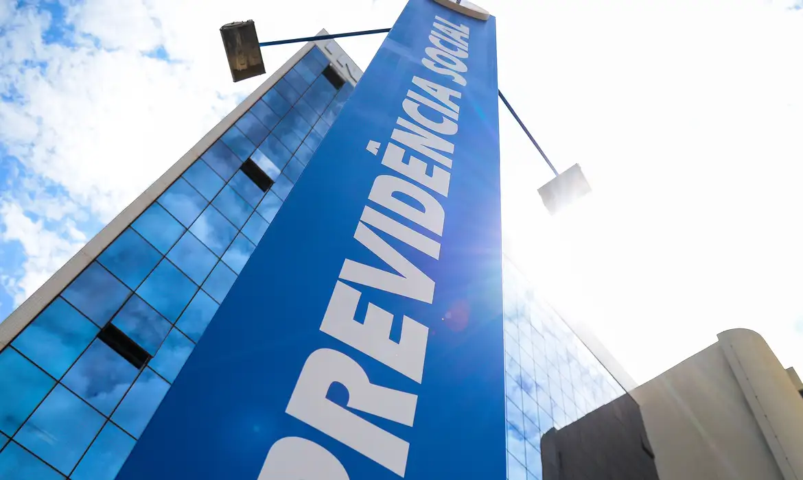 Começa adesão aos acordos de ressarcimento após desvios do INSS