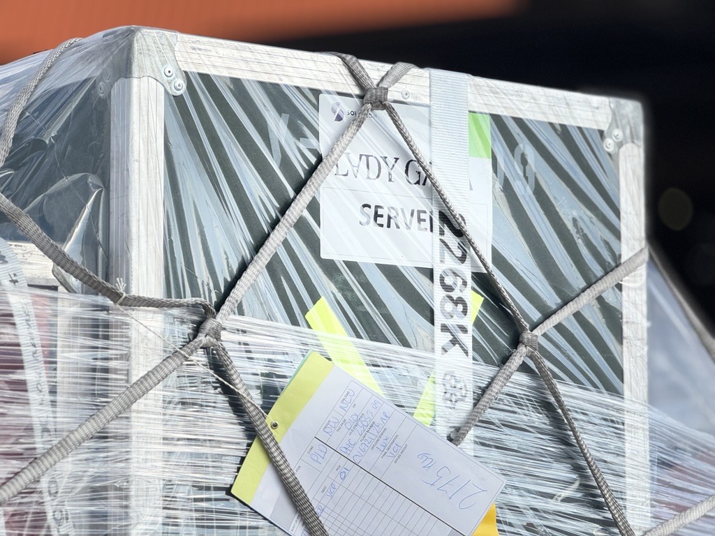 Viracopos recebe 70 toneladas de equipamentos de show de Lady Gaga 