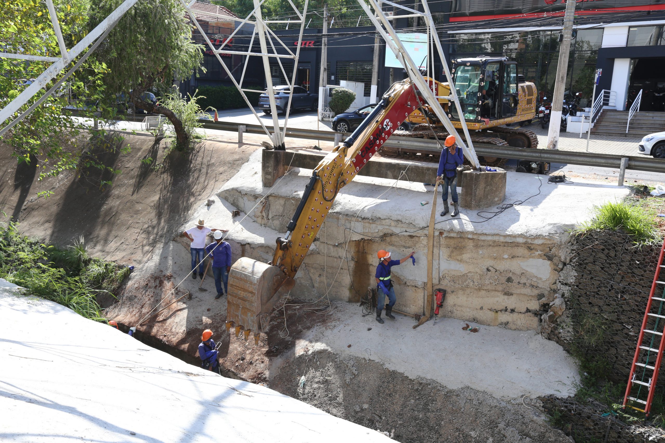 Contenção do Córrego Serafim, na Orosimbo Maia, entra em fase final