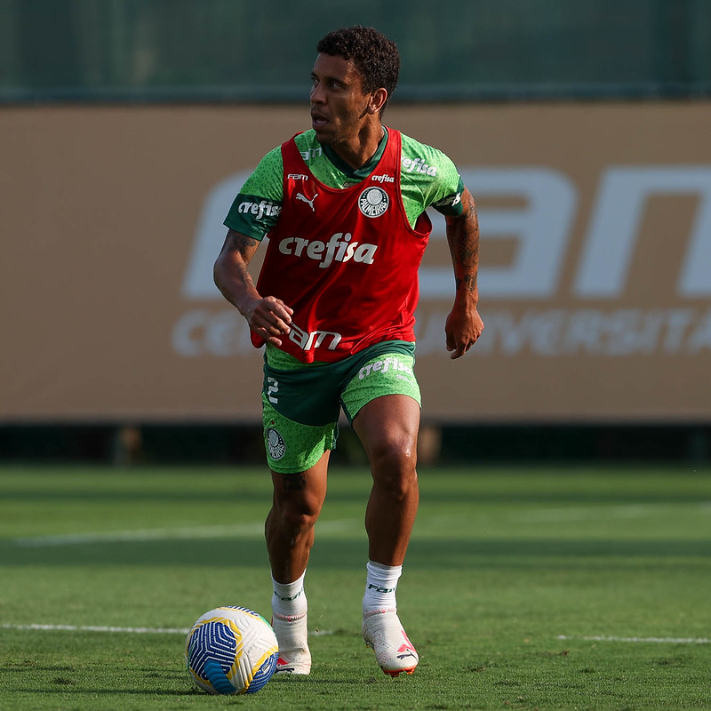 Abel Ferreira não terá Marcos Rocha para o duelo desta noite contra o Internacional