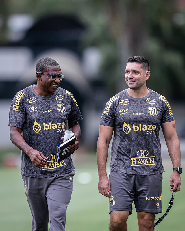 Com César Sampaio como treinador e Neymar em campo, Santos recebe o Atlético-MG na Vila