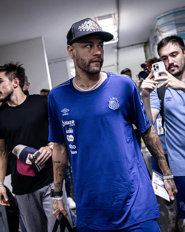 Recuperado, Neymar reforça o Santos contra o Fluminense no Maracanã