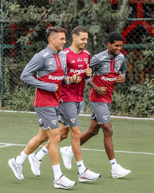 Desfalcado, São Paulo enfrenta o Libertad no Paraguai para confirmar o bom momento na temporada