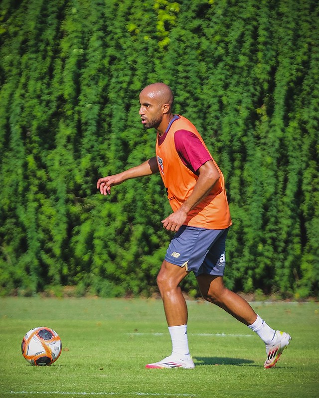 São Paulo volta aos treinos sem Oscar e Lucas Moura