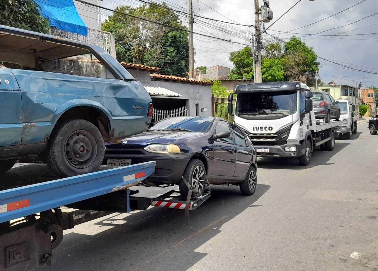 Guarda Municipal e Polícia Civil apreendem veículos no Parque Oziel