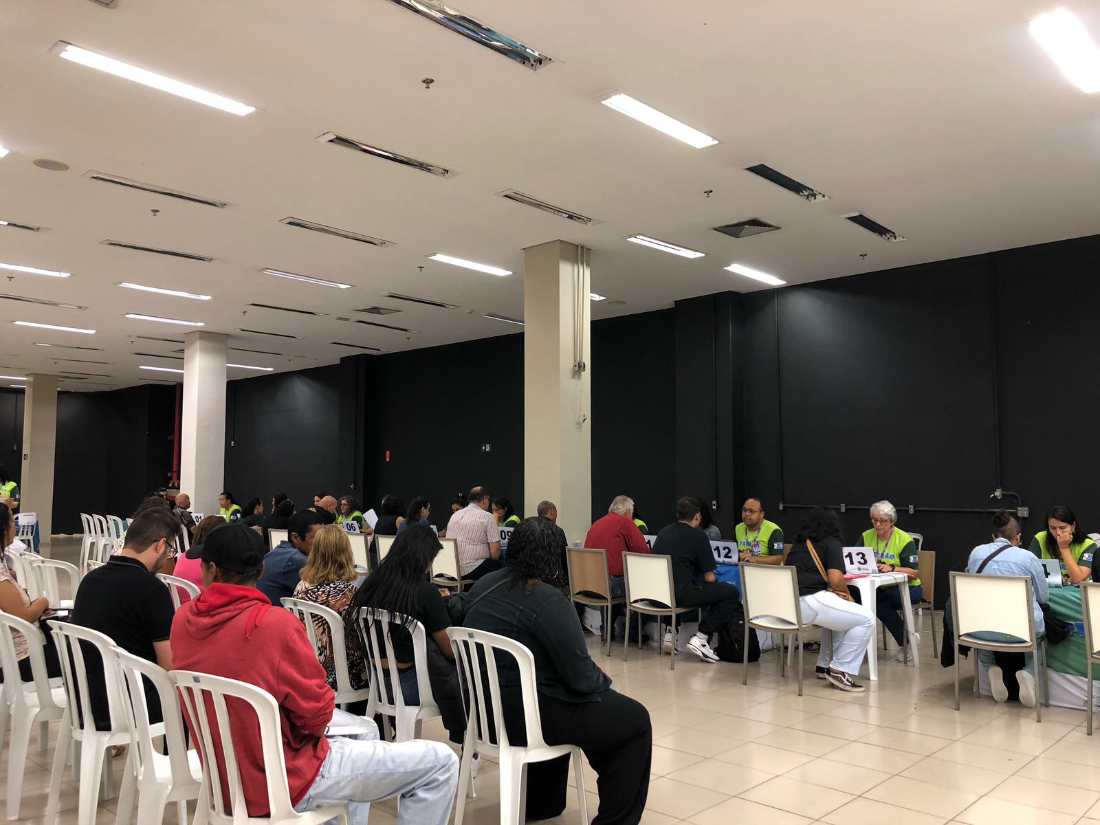 Shopping Parque das Bandeiras recebe feirão de emprego nesta sexta-feira