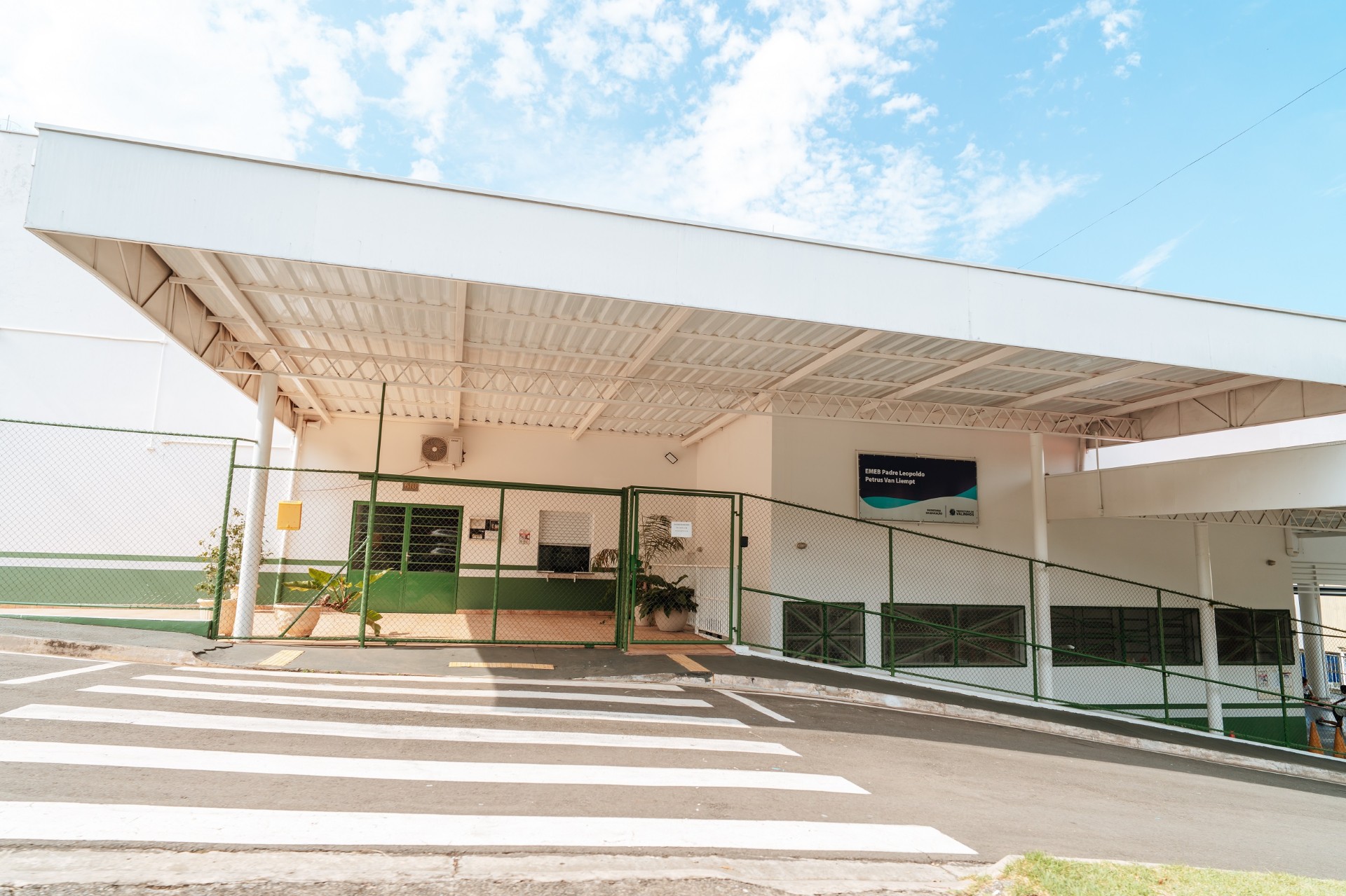 Valinhos começa imunização em escolas para aumentar cobertura vacinal