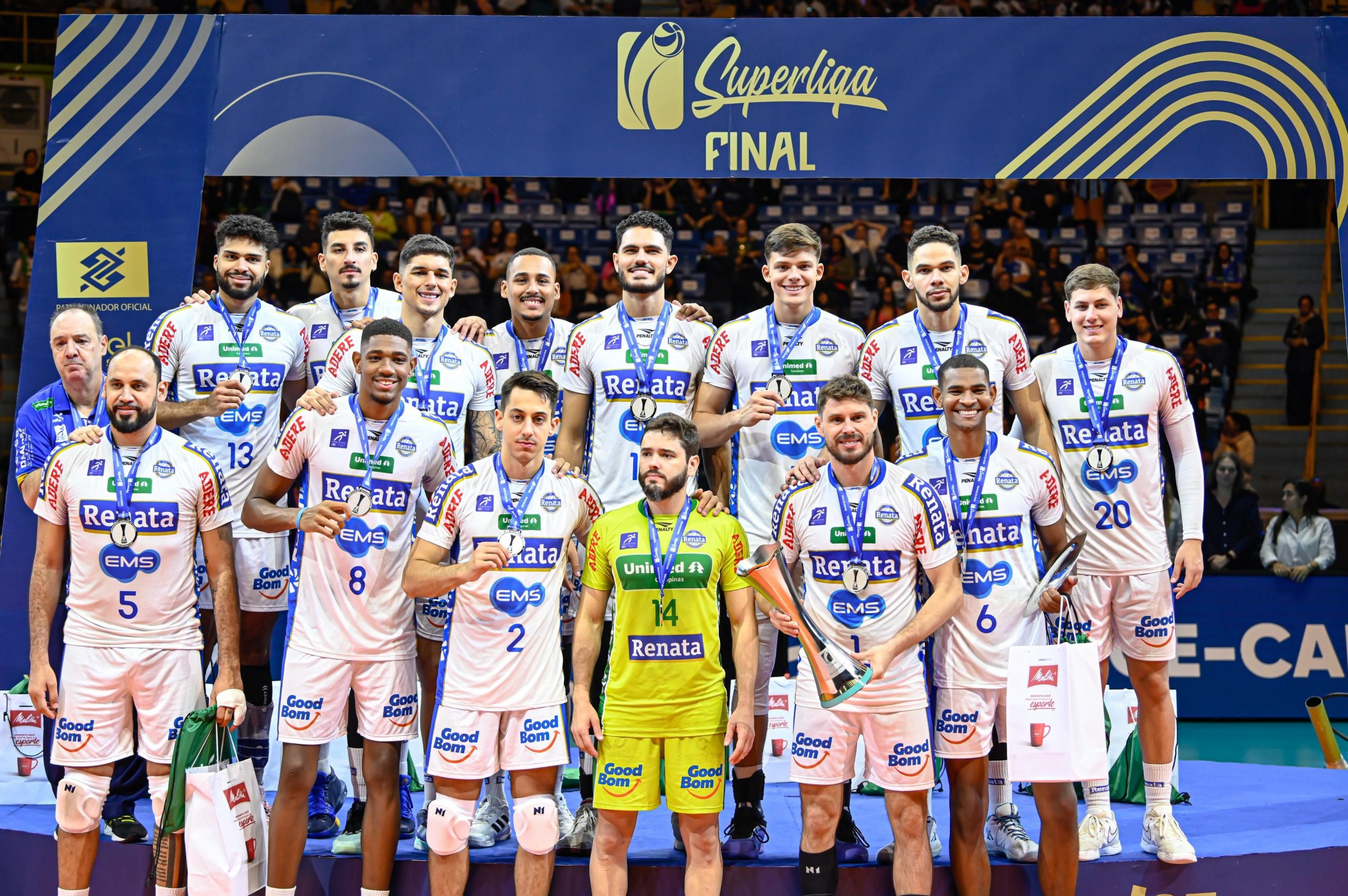 Após vice da Superliga, Vôlei Renata mantém base titular para próxima temporada