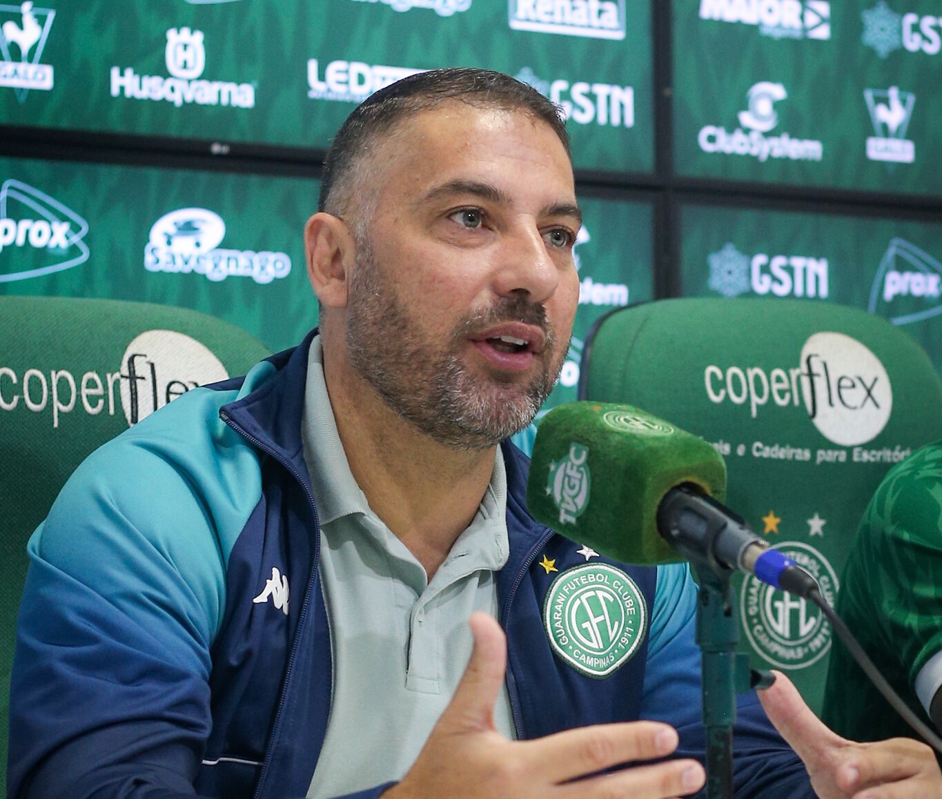 Buscando dar experiência ao elenco, novo executivo do Guarani projeta mais reforços na janela